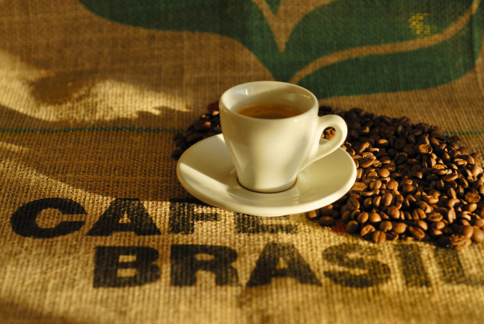 Cafés do Brasil atingem exportação de 22,9 milhões de sacas com receita cambial de US$ 3 bilhões em sete meses