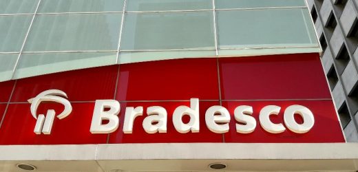 Bradesco fecha 1.083 agências e desliga 7.754 pessoas do quadro de funcionários.