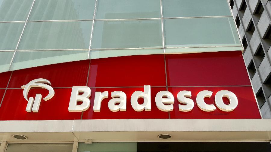 Bradesco fecha 1.083 agências e desliga 7.754 pessoas do quadro de funcionários.