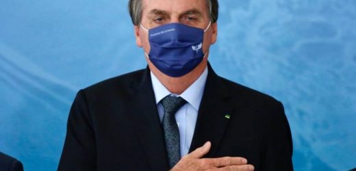 Pressionado, Bolsonaro Vai À TV E Diz Que Haverá Vacina Para Todos Em 2021