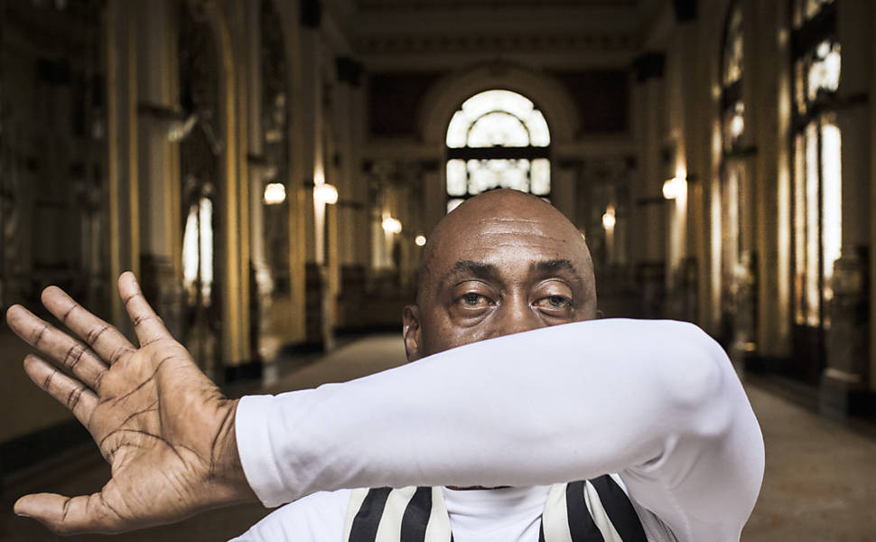 GOVERNO DE SÃO PAULO LANÇASP ESCOLA DE DANÇA ISMAEL IVO EM HOMENAGEM AO GRANDE CENÓGRAFO E BAILARINO