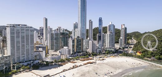 Balneário Camboriú, que teve que aumentar areia da praia por causa de sombra, anuncia prédio de 154 andares