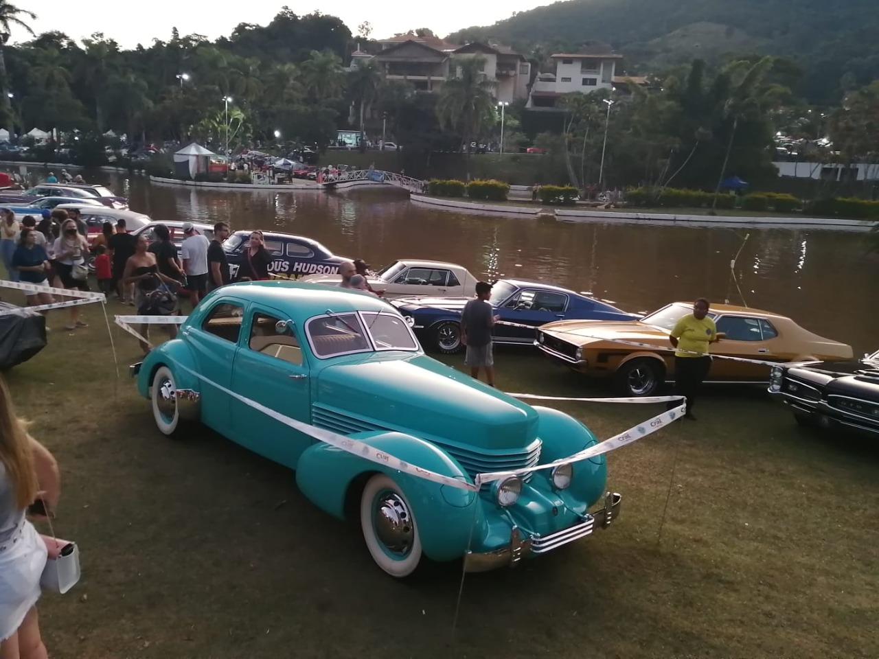 Maior encontro de autos antigos do Brasil termina com premiação e emoção