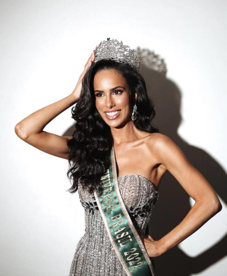 Mia Mamede é eleita Miss Universo Brasil 2022
