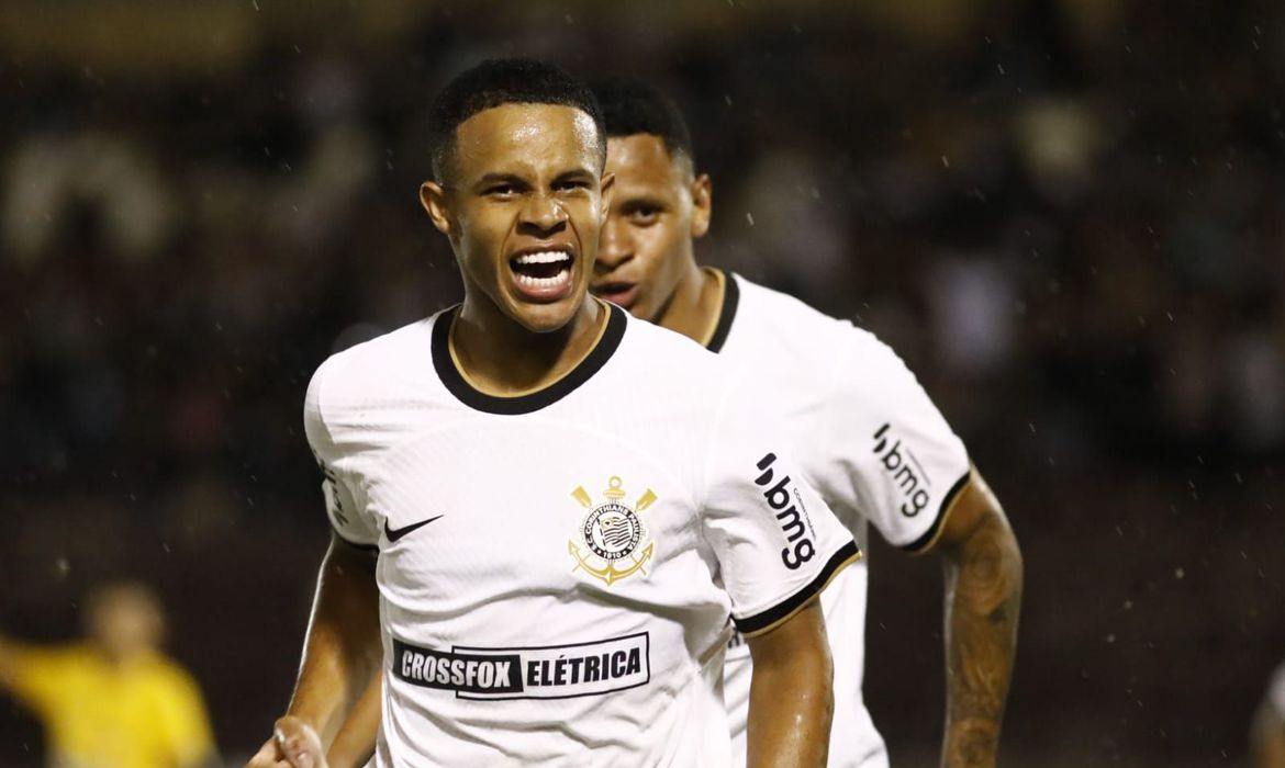 Corinthians aplica goleada de 4 a 0 na estreia da Copa São Paulo