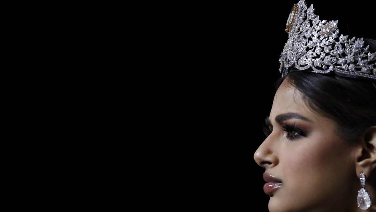 Milionária Tailandesa Transgénero É A Nova Dona Do Concurso Miss Universo