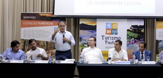 Secretário Lucena e as estâncias na primeira reunião do ano da Aprecesp