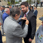 Rômulo Gambardella recebe Medalha Heróis Anônimos em reconhecimento ao impacto social de seu trabalho