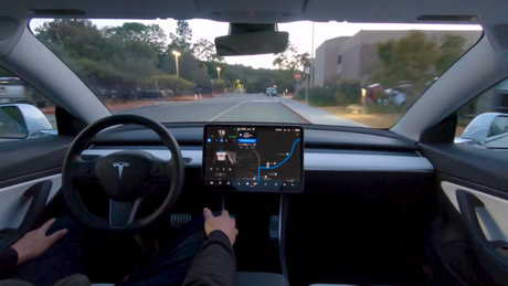 Elon Musk promete muito mais carros da Tesla com Full Self-Driving em beta