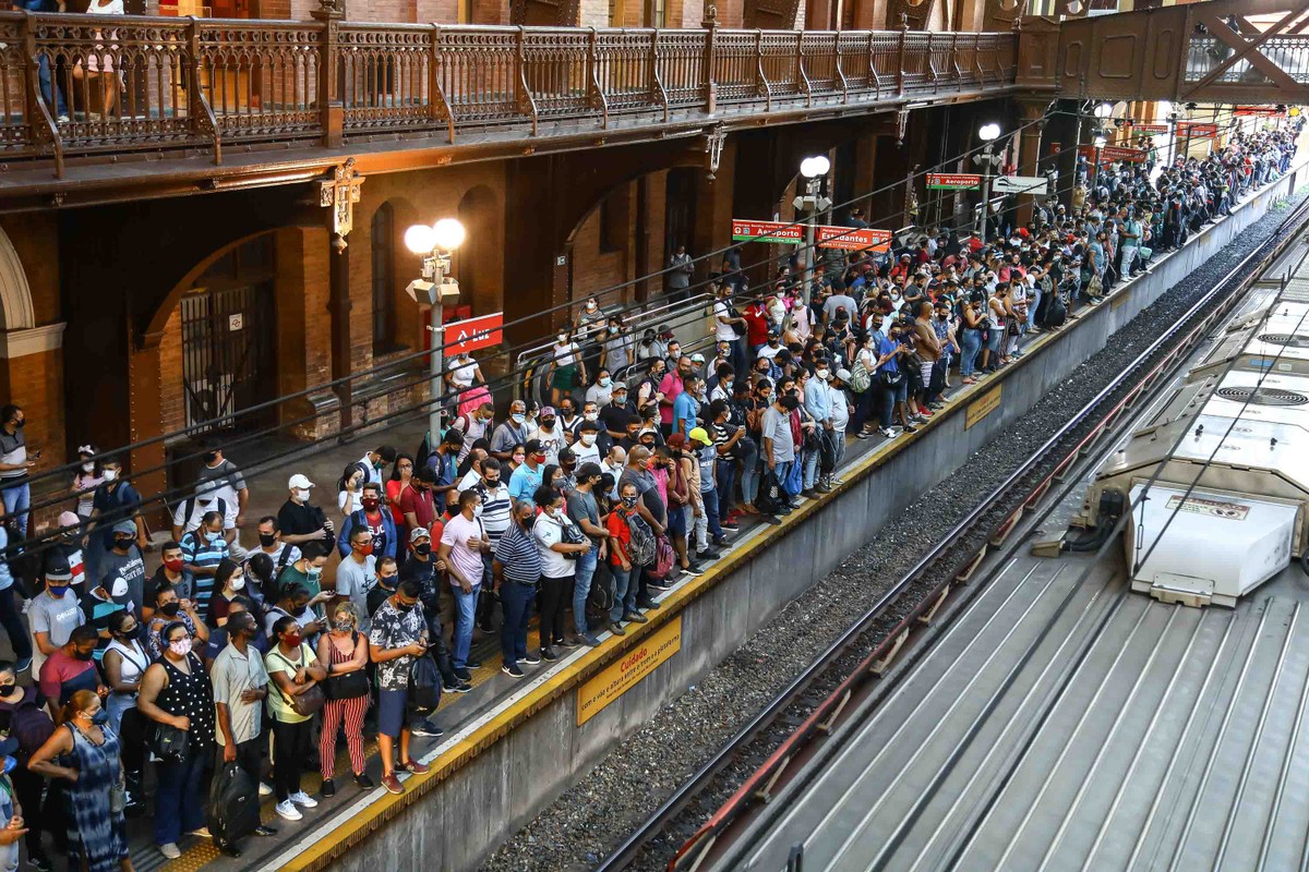 SP anuncia vacinação de trabalhadores do Metrô e da CPTM