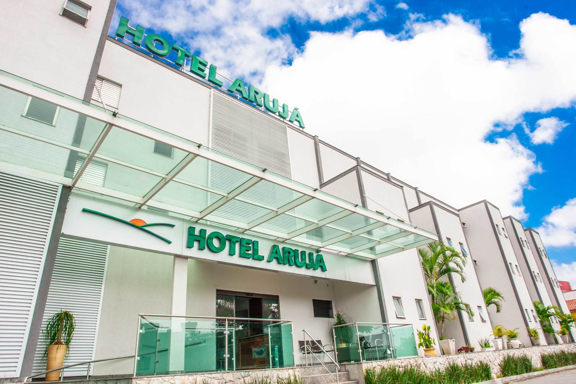 Summit Hotel Arujá é opção para quem busca qualidade e praticidade