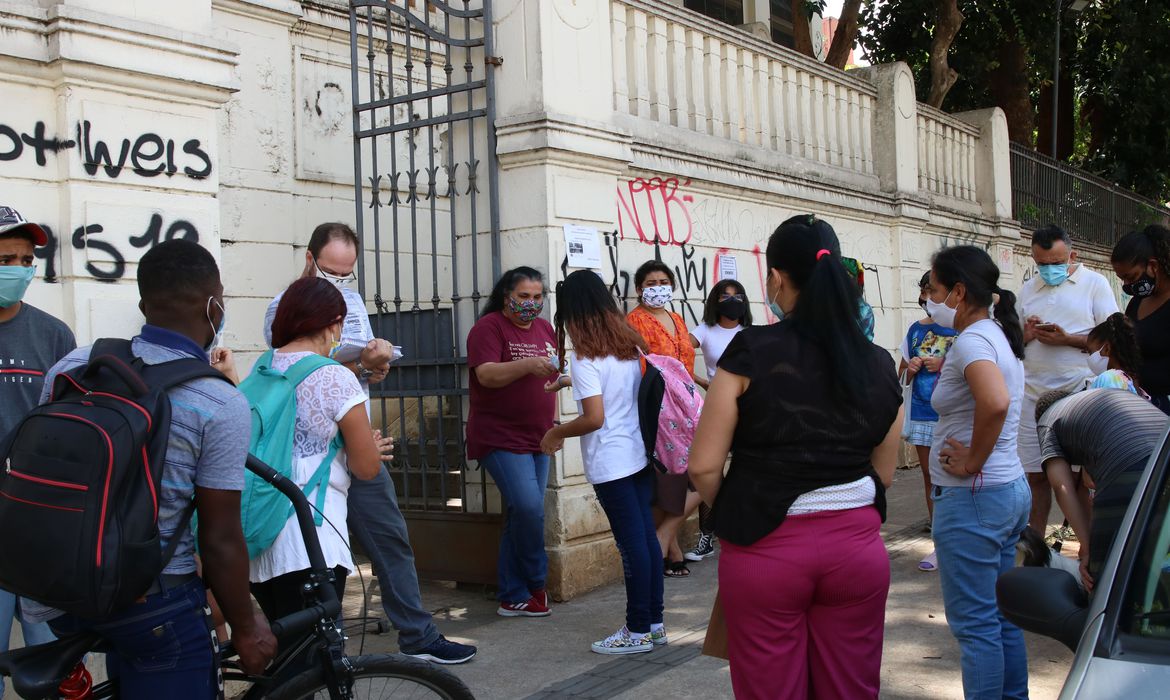 Aulas Presenciais Em Escolas E Universidades Recomeçam Em Agosto Em SP