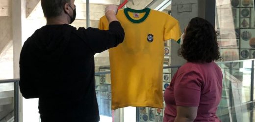 Sai Pelé, entra Dida: camisa do goleiro ficará exposta no Museu do Futebol enquanto a 10 usada na Copa de 70 vai para “descanso”