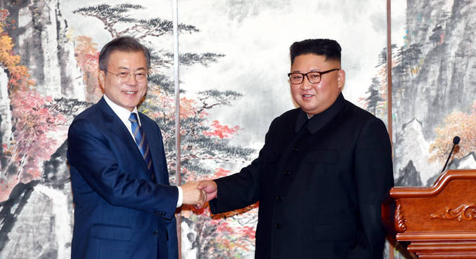 Coreia do Norte atende chamada do Sul e reativa linha direta