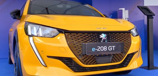 Peugeot e-208 GT é uma das grandes novidades expostas até sábado no Veículo Elétrico Latino-Americano