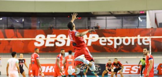 Suzano Vôlei faz jogo equilibrado contra Sesi