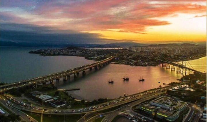 Florianópolis, à Ilha da Magia, se prepara para a altíssima temporada de verão