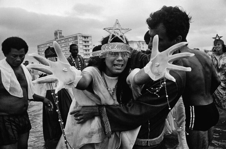 Fotografias Feitas Por Mulheres Ocupam O Metrô República, Em São Paulo