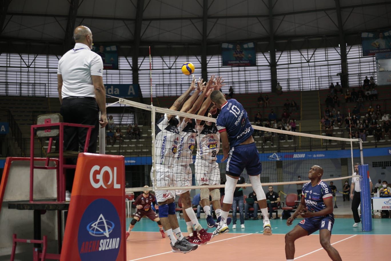 Suzano Vôlei domina partida e bate JF Vôlei na Arena