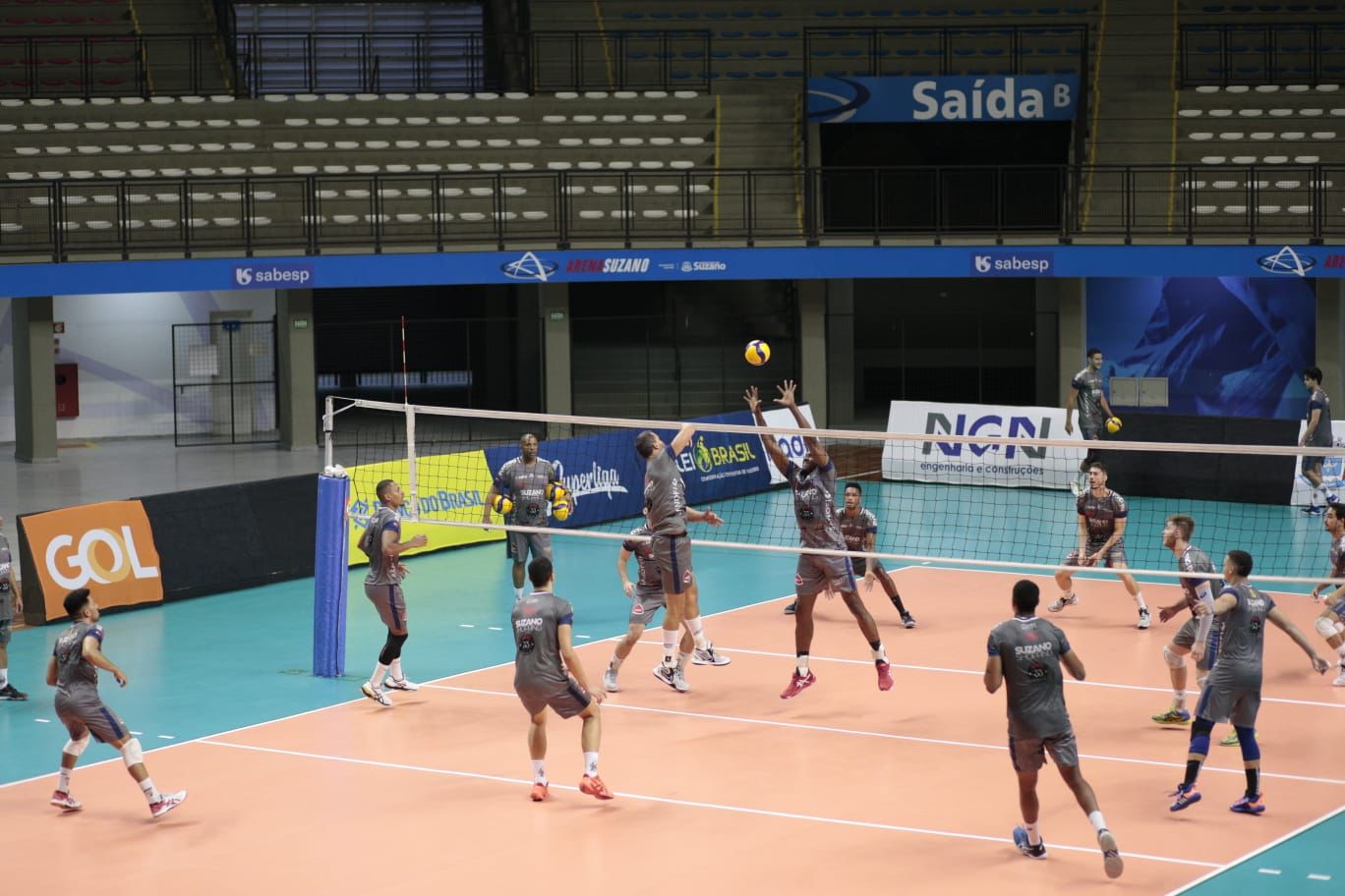 Suzano Vôlei entra em quadra em busca da liderança na Superliga B