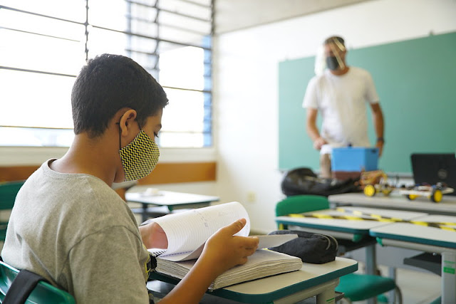 Programa Suzano de Educação beneficia mais de 300 mil estudantes em meio à crise de evasão escolar