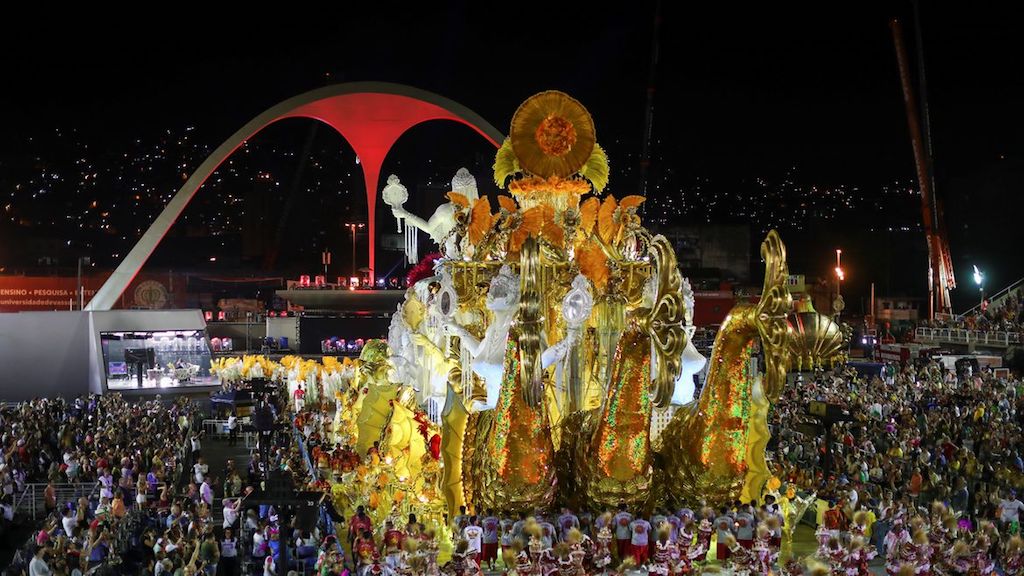 Rio interditará trânsito para desfile das escolas de samba