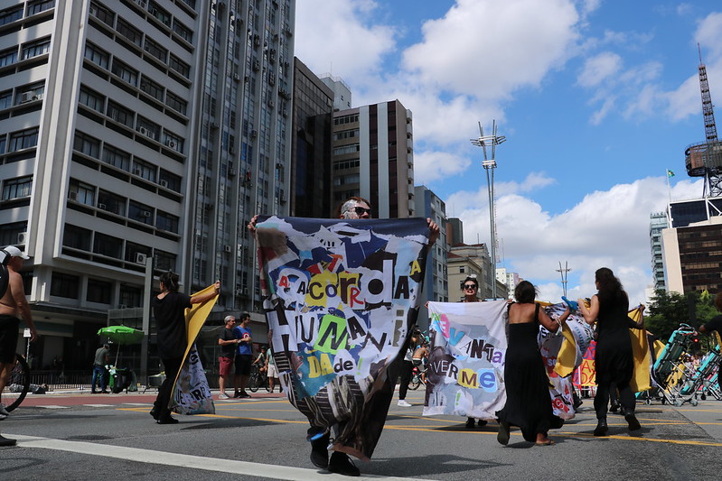 Sesc Avenida Paulista apresenta mostra contestadora criada por Bia Lessa