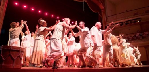 Teatro Sérgio Cardoso recebe temporada do espetáculo O Pequeno Príncipe, um voo musical do Coro da Vila