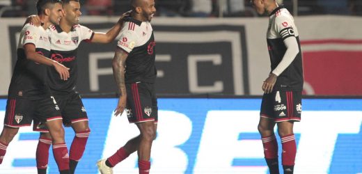 Brasileiro: São Paulo goleia Avaí por 4 a 0 no Morumbi