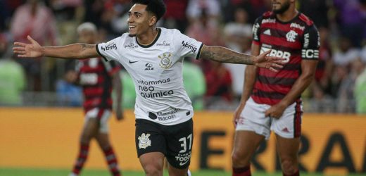 Corinthians derrota Flamengo no Maracanã e se garante na Libertadores