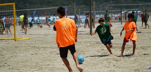 Circuito Pé Na Areia leva mais de 3 mil pessoas a Praia da Enseada, em Bertioga