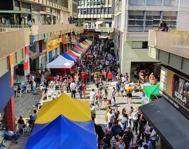 Feira do Bom Retiro comemora Pepero Day com programação especial no próximo sábado