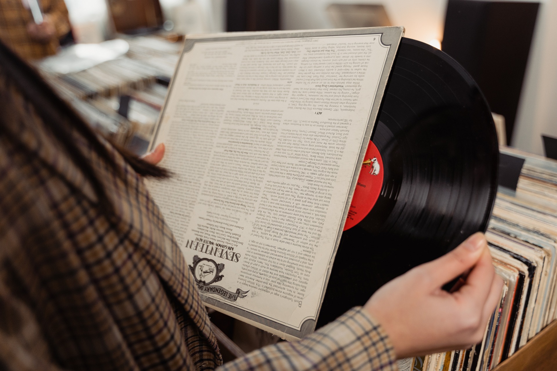 Revival Madalena tem discotecagem com Radiola SA e feira de vinil