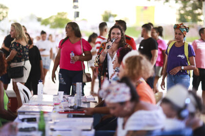 Dia das Mulheres: Top Center Shopping recebe roda de samba especial com grupo feminino