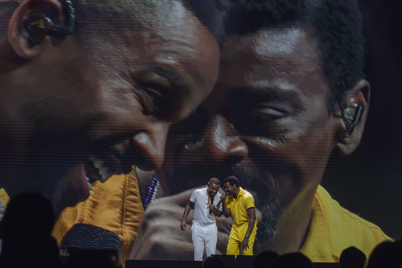 Seu Jorge e Alexandre Pires Eleito o “Show do Ano” no Prêmio Multishow 2022, “Irmãos” está de volta a São Paulo